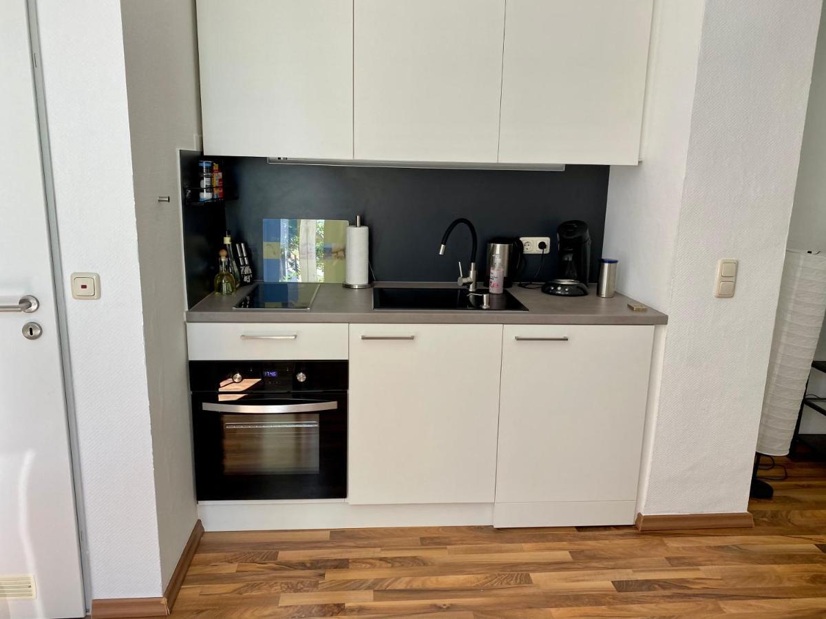 Zentrale Ferienwohnung Mit Balkon In อาเคิน ภายนอก รูปภาพ