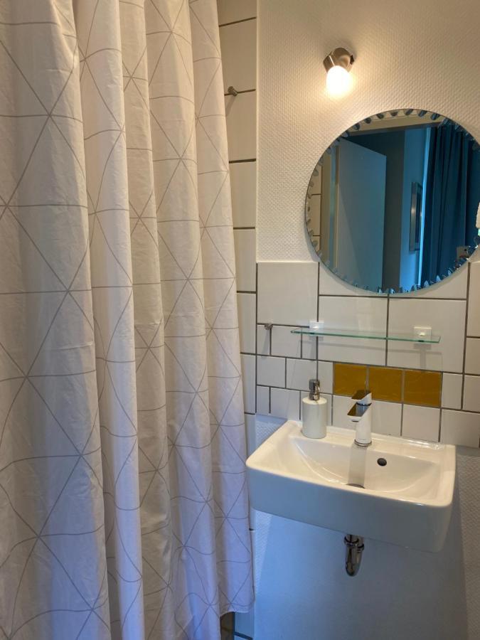 Zentrale Ferienwohnung Mit Balkon In อาเคิน ภายนอก รูปภาพ