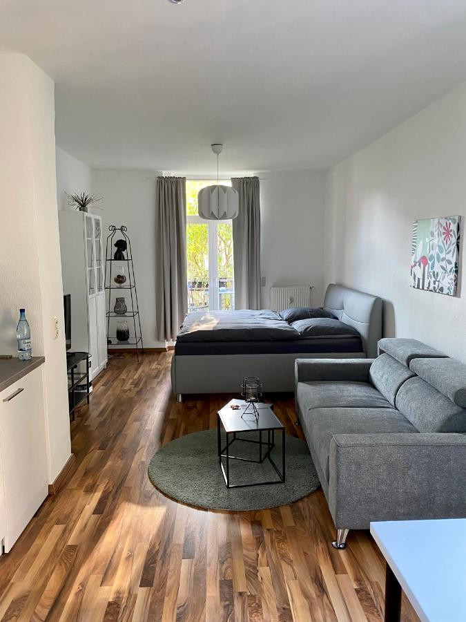 Zentrale Ferienwohnung Mit Balkon In อาเคิน ภายนอก รูปภาพ