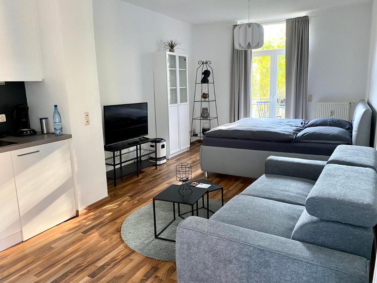 Zentrale Ferienwohnung Mit Balkon In อาเคิน ภายนอก รูปภาพ