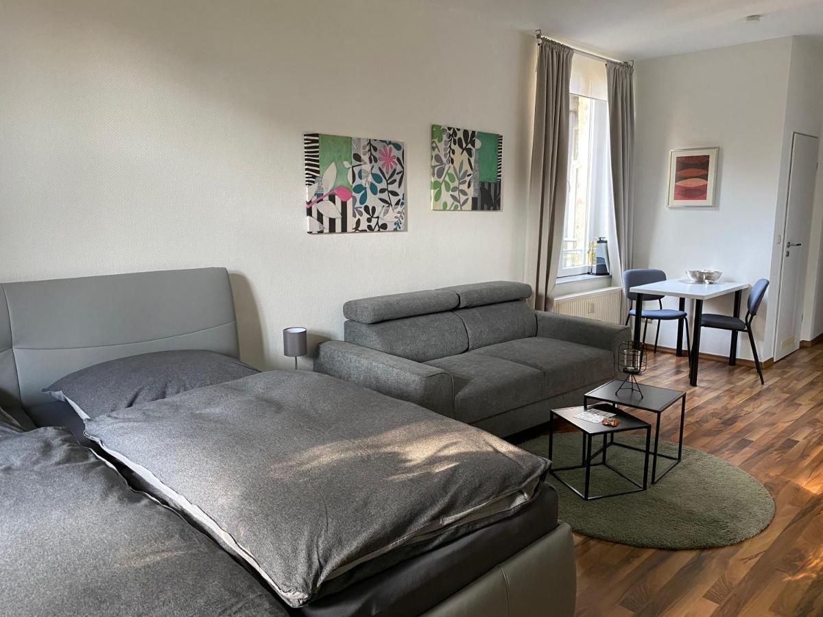 Zentrale Ferienwohnung Mit Balkon In อาเคิน ภายนอก รูปภาพ