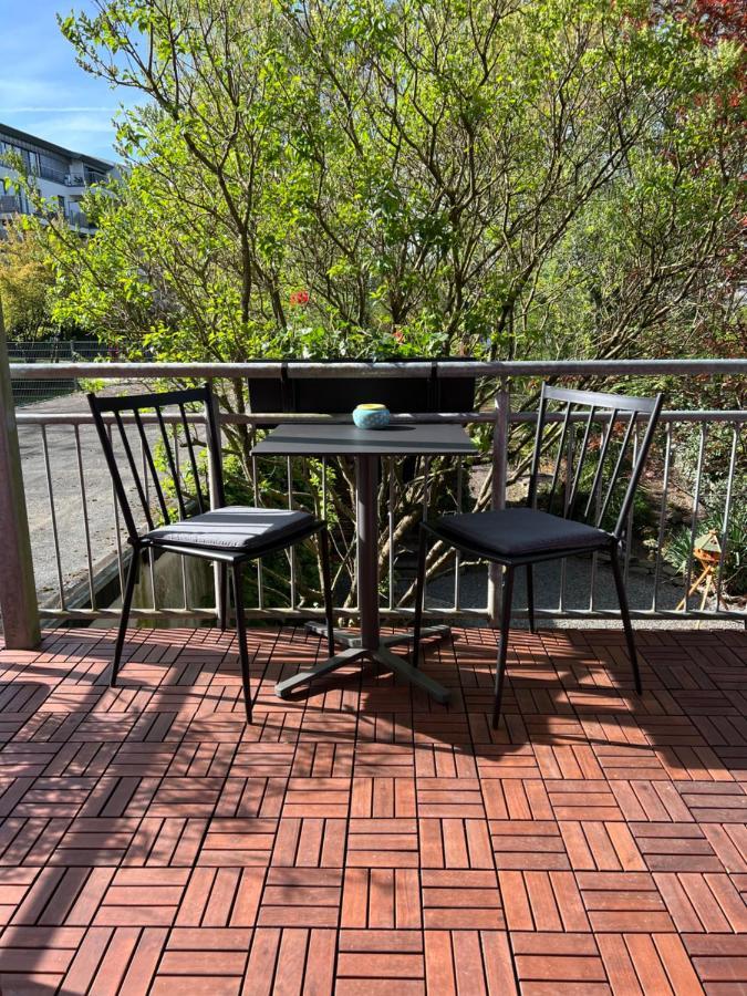 Zentrale Ferienwohnung Mit Balkon In อาเคิน ภายนอก รูปภาพ